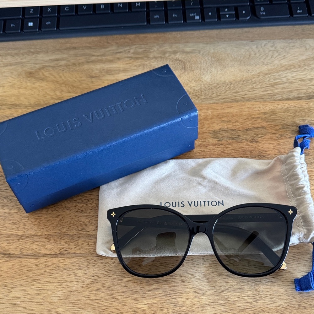 Louis Vuitton Monogram Light Cat Eye Sunglasses